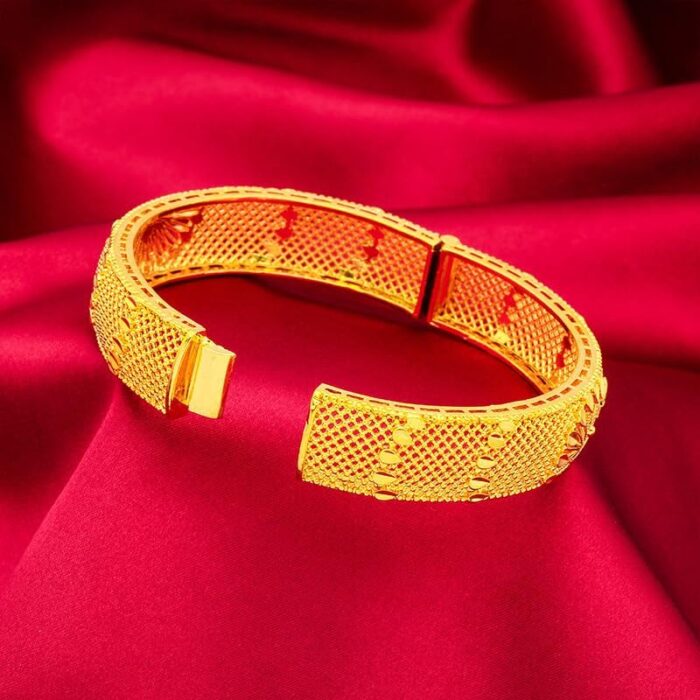 1746686638 18k gold womens hollowed out mesh peacock screen bracelet high end accessories for women daily accessories gifts for women.jpg