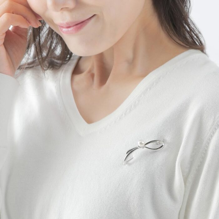 1747015508 japanese 8.0mm akoya cultured pearl with moonstone brooch for women with sterling silver classy design excellent gift pearl brooch.jpg
