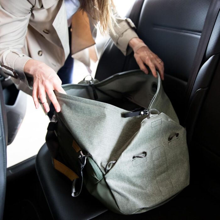 1747105640 peak design travel duffel 35l sage btrd 35 sg 2.jpg