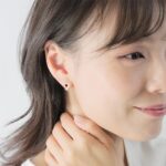 1747112731 japanese 8.0mm akoya cultured pearl earrings black with onyx for women with 18k yellow gold stylish design excellent gift pearl earrings.jpg