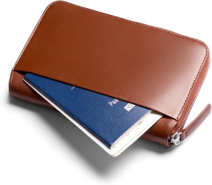 1747112979 bellroy travel folio – second edition sienna.jpg