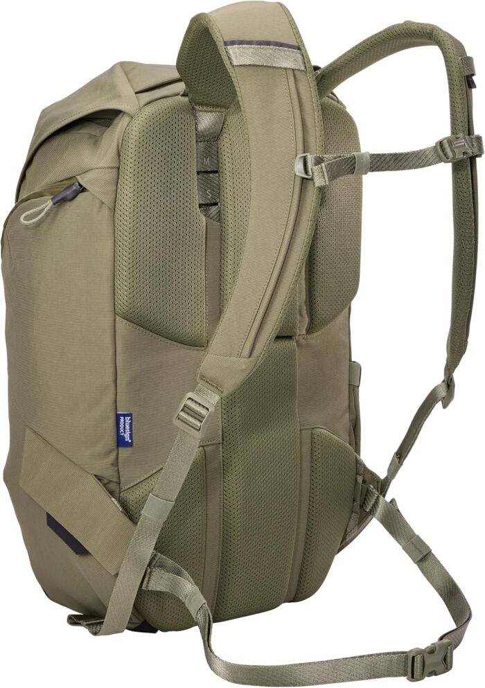 1747316911 thule paramount bike commuter backpack 28l capacity adjustable fit 16 padded laptop sleeve and 11 tablet pocket helmet attachment accessible side phone pocket taillight loop.jpg