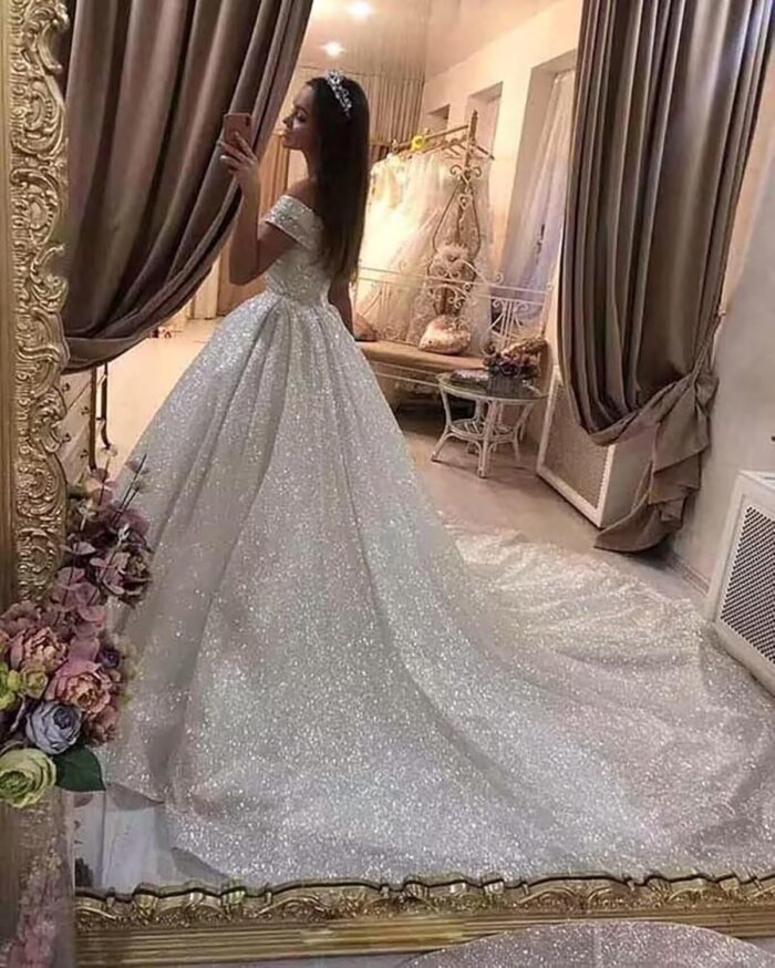 1747478240 mermaid wedding dresses for bride lace appliques satin beach bride dress with sleeve lw02.jpg