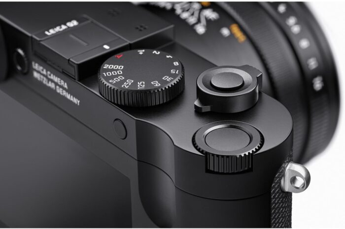 1747609037 leica q2 digital camera with summilux 28mm f1.7 asph. lens pro travel bundle.jpg